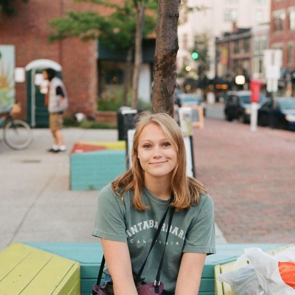 Meet your Posher, Suzannah - Picture 1 of 1